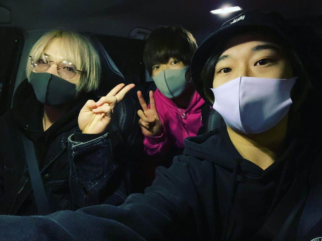 きんふんぱーりーのインスタグラム：「先輩とドライブしまひた👍  運転上手かったでふ！！！  #ドライブ #はやしん #かめむし #youtube #youtuber」