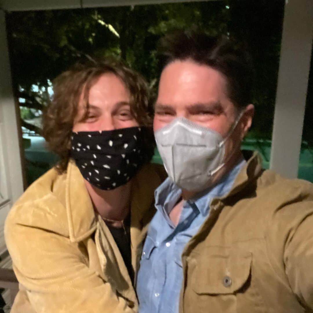 のインスタグラム：「reunited 😊😊」