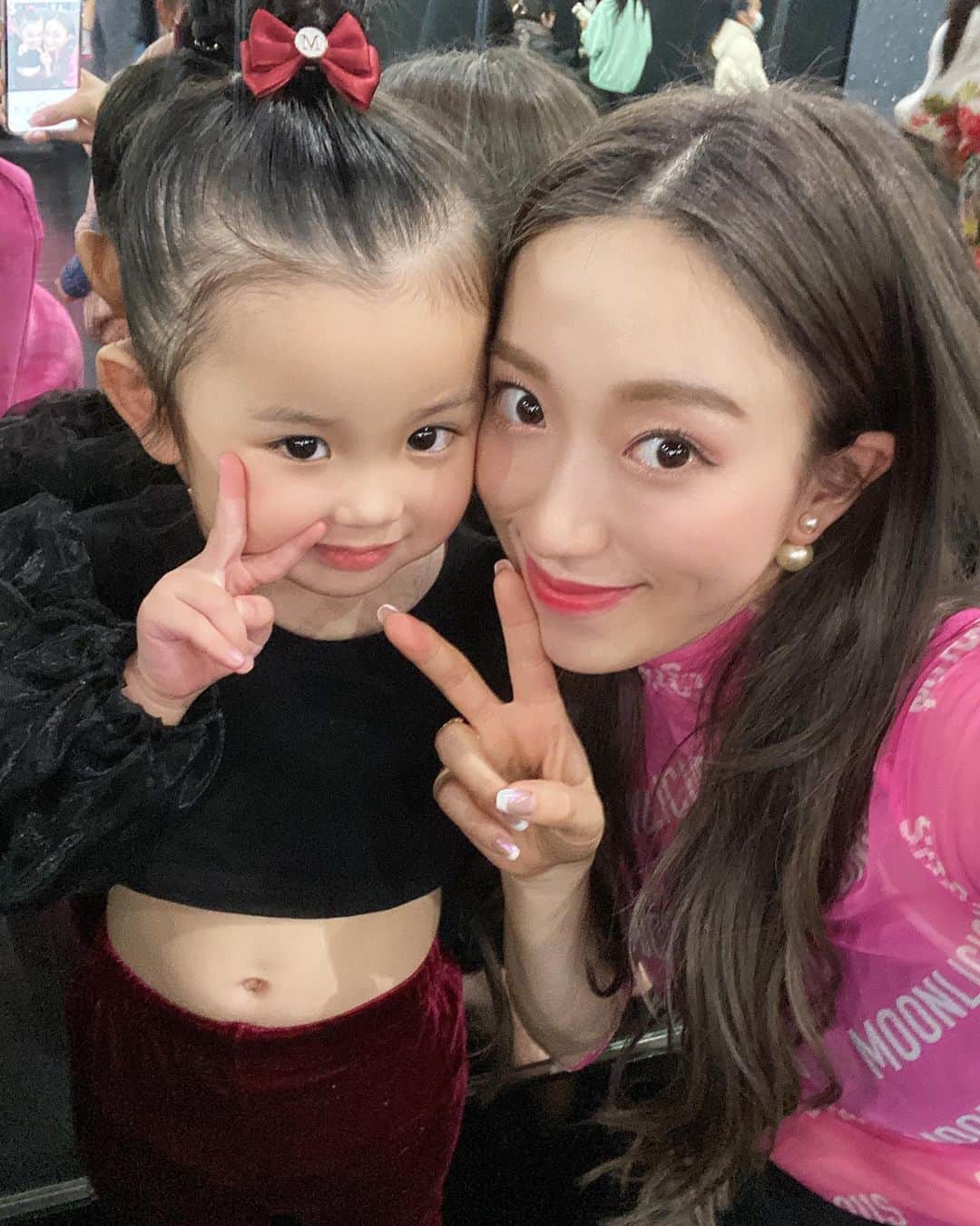 のインスタグラム：「令和２年10月にだんしゅはじめまちた👼🏻💕 お天使べいび〜です。3ちゃいでしゅ。 初ステージはいちゅですか？💘  みなさま癒し動画をどうぞ😂💕  @mimimimi_mion_0719_   @dance_studio_vivid   #1人で踊りたい #ダンス歴3ヶ月 #みおんママとタメなのはここだけの話」
