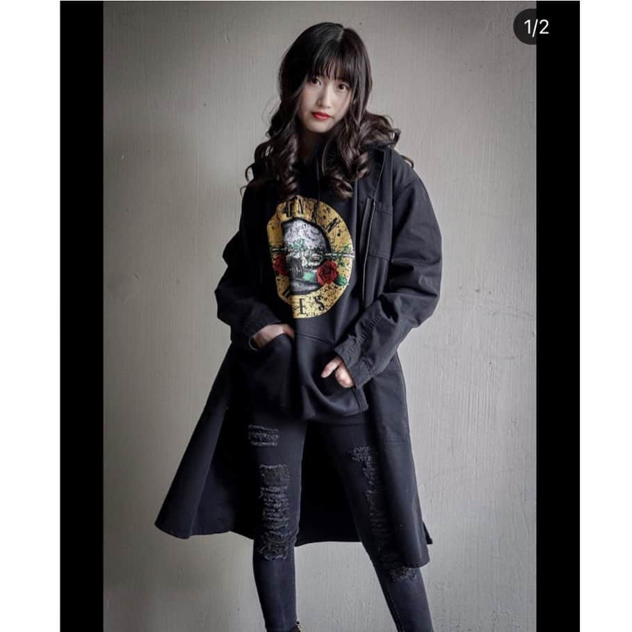 安城夢那さんのインスタグラム写真 - (安城夢那Instagram)「GEKIROCK CLOTHING 安城夢那 モデルをさせて頂きました！  @gekirock_clothing   #ガールズバンドブロック  #ギター女子  #ギター好きな人と繋がりたい  #ギター好き  #おしゃれさんと繋がりたい #おしゃれな人と繋がりたい  #おしゃれ好き  #おしゃれ女子  #ROCK #邦楽ロック好きな人と繋がりたい  #邦楽好き  #邦楽ROCKガールズバンド　 #ガールズバンドブロック #安城夢那　 #GBB  #model  #アーティスト  #歌手  #Jc #jc3  #ちゅうがくせい  #Fender  #jimmypage  #MirrorTelecaster #Telecaster  #ギタボ　#ボーカル #model  #vocal #激クロ」1月27日 15時55分 - anjouyuna0101