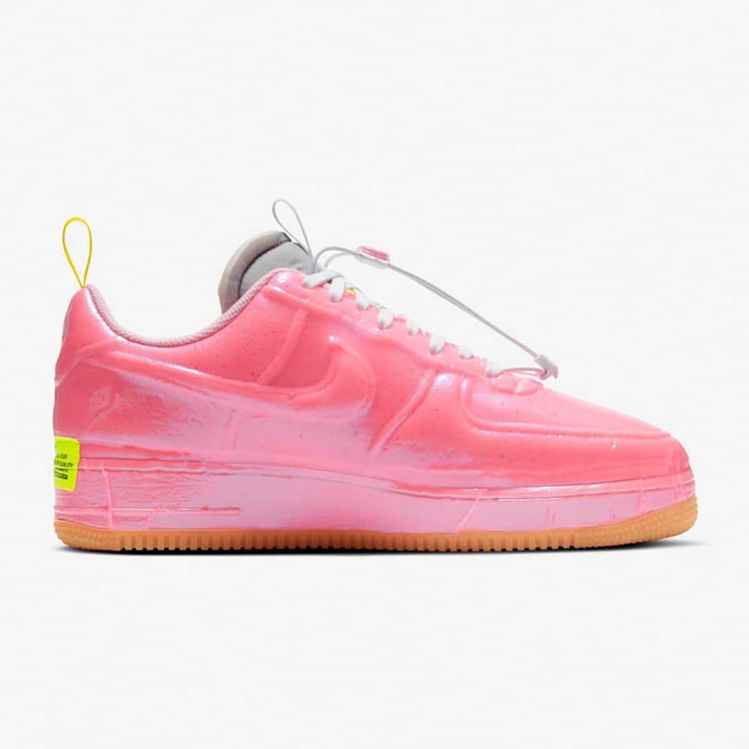 HYPEBEASTさんのインスタグラム写真 - (HYPEBEASTInstagram)「@hypebeastkicks: @nike‘s N. 354 sub-label has unveiled an Air Force 1 Experimental that features a shrink wrap-like material that covers the entirety of the upper and midsole. Dressing in “Racer Pink,” the material in some places has been intentionally creased to stay consistent with the imperfect nature of shrink wrapping, while a bright neon “sticker” on the heel, exposed foam tongues in gray, and white and yellow laces in a pink-adorned toggle system rounds out the look. It’s set to release on Nike SNKRS Japan come February 5 for approximately $148 USD.⁠⠀ Photo: Nike」1月27日 16時07分 - hypebeast