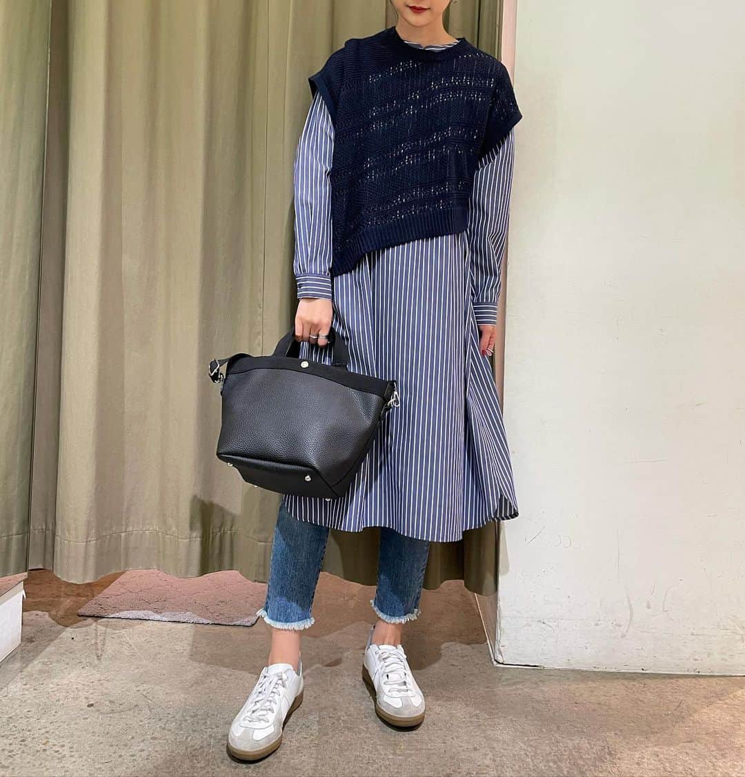 GATHER yamatoのインスタグラム：「﻿ ﻿ ATSURO TAYAMA﻿ 2021SS﻿ ﻿ ベスト付きシャツワンピース﻿ #ATSUROTAYAMA﻿ ￥26,400(taxin)﻿ ﻿ このセットひとつで﻿ 旬なレイヤードスタイルが楽しめる。﻿ 左右非対称なデザインで﻿ コーディネートにひと工夫を！﻿ ベストにロンＴやブラウスを合わせたり、ワンピース1枚でサラッと着たり﻿ 別々に着回し出来るのも魅力✨﻿ ﻿ ━━━━━━━━━━━━━━━﻿ カットオフデニム﻿ #Munich﻿ ￥20,900(taxin)﻿ ﻿ ﻿ #佐賀　#佐賀大和﻿ #gather #春服 #シャツワンピース﻿ #ベスト#ベストコーデ﻿ ﻿ ﻿」