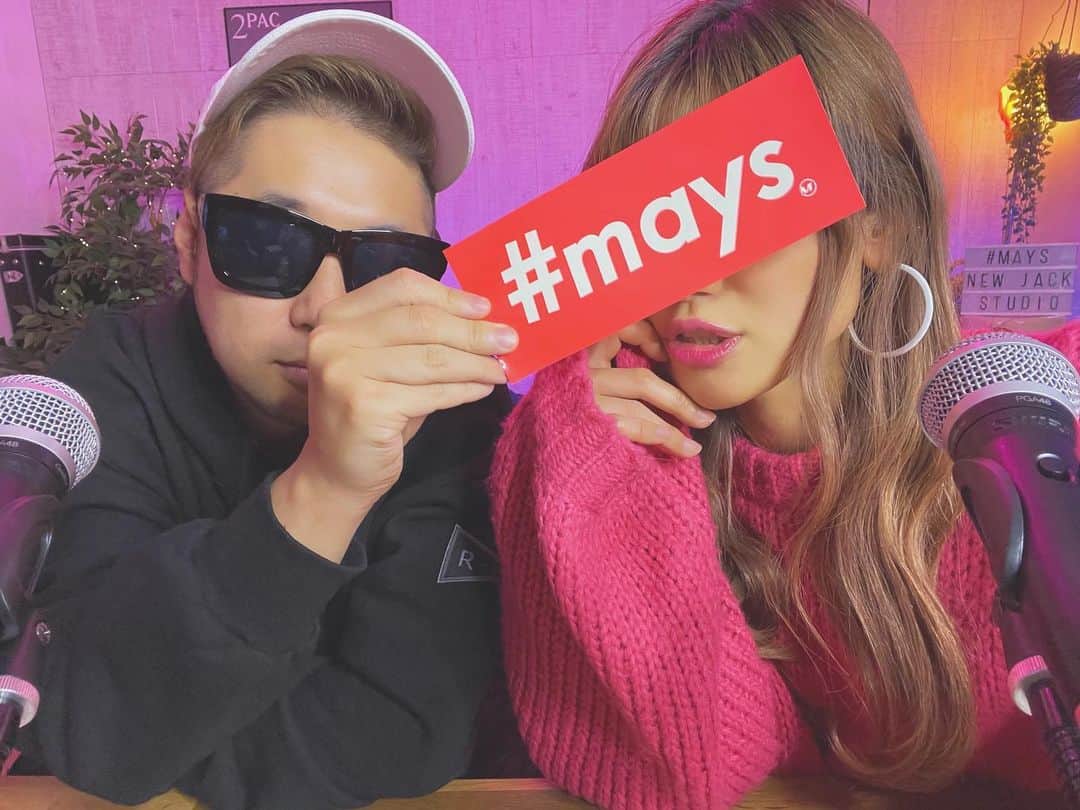 片桐舞子のインスタグラム：「#mays   オンラインサイン会が楽しすぎて 今日は余韻で胸がいっぱい🌹  みんなと話してて発覚したこと…  まず今年のFCイベは 楽曲総選挙の年でした🤭爆  延期したから 仕込み間に合う奇跡🎠🎠🎠笑  あとみんな娯楽に飢えてる そうだよね、うんうん  オンラインでできる企画を ライブに限らず考えてこう！ って思いました🌱  繋がれる場所を作るから どんな形でも私たちと 繋がっていてね💚  #とりいそぎFCイベ予定してた2月6日なんかやりたい」