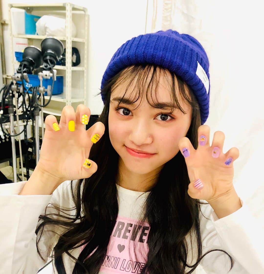 ニコ☆プチのインスタグラム：「☺︎🌟 ネイルおかわなちゃんれい💓  #レイちゃんさかさよみ #コデキュア  #で作ったよ💅💜💛」