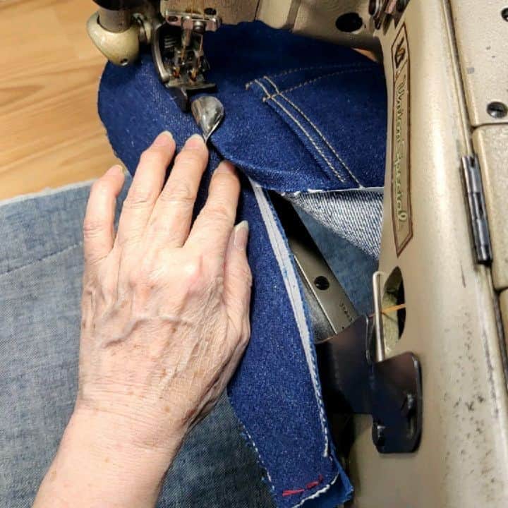 momotarojeansのインスタグラム：「Sewing backyork part for GOLD label by old union special.」