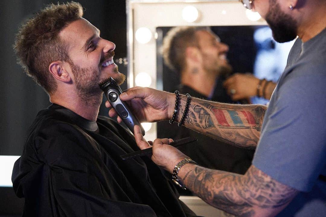 エム・ポコラのインスタグラム：「Quand t’es content parce que ton barber utilise la bonne marque 😜 @braun_france  #ThingsThatMatter #BraunAmbassador #HappyAmbassador」