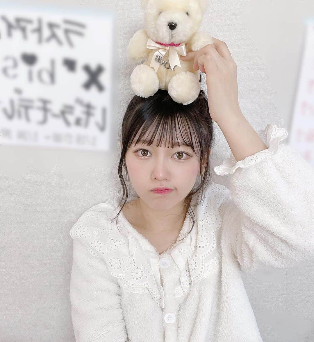 大場結女さんのインスタグラム写真 - (大場結女Instagram)「ぱじゃま🐻‍❄️🤍 #パジャマ#部屋着#ルームウェア #白#白コーデ #しろくま #お団子ヘア #ぱっつん前髪 #Instagram#instafashion #女子部屋」1月27日 17時22分 - yume.o__06