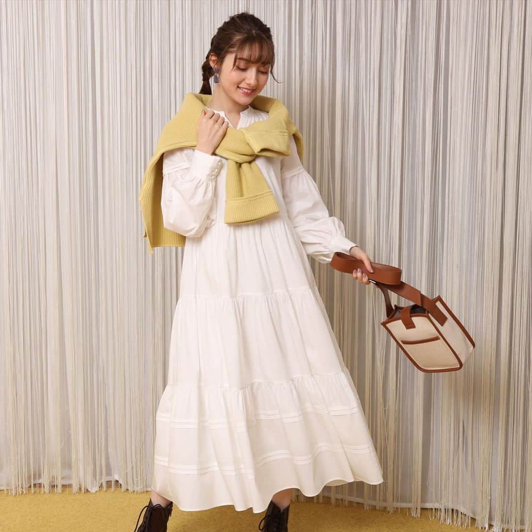 Arpege storyさんのインスタグラム写真 - (Arpege storyInstagram)「﻿ 1/27(水)公開！﻿ 春のTREND KEYWORD﻿ @apuweiser_official ﻿ ﻿ ﻿ Layered﻿ ベストを重ねたワンピや﻿ 異素材のペプラムで切り替えたニット...﻿ 今季はレイヤードデザインのアイテムがトレンド前線に急浮上！﻿ ﻿ ﻿ ﻿ 商品タグから詳しくcheck✨﻿ ﻿ -----------------------------------------------﻿ ﻿ ▶︎▶︎▶︎information﻿ ﻿ ①ショップでは、全国送料無料で﻿ 代引き配送を受け付けております。﻿ 詳しくはショップまでお問い合わせください♩﻿ ﻿ お電話でのお問い合わせ先は﻿ @arpege_story のハイライトをご確認ください。﻿ ＊名古屋高島屋を除く﻿ ﻿ ﻿ ②📩メルマガ登録でお得な情報をGET‼︎﻿ 不定期でお得なキャンペーン実施します✨﻿ ﻿ ﻿ ③公式オンラインサイトArpege storyで﻿ 店舗在庫状況がご確認いただけるようになりました！﻿ サイトでsold outのアイテムでもお店でGETできるかも💭﻿ ﻿ ﻿ ﻿ -----------------------------------------------﻿ ﻿ #apuweiserriche #アプワイザーリッシェ﻿ #レイヤード #レイヤードコーデ」1月27日 17時45分 - arpege_story