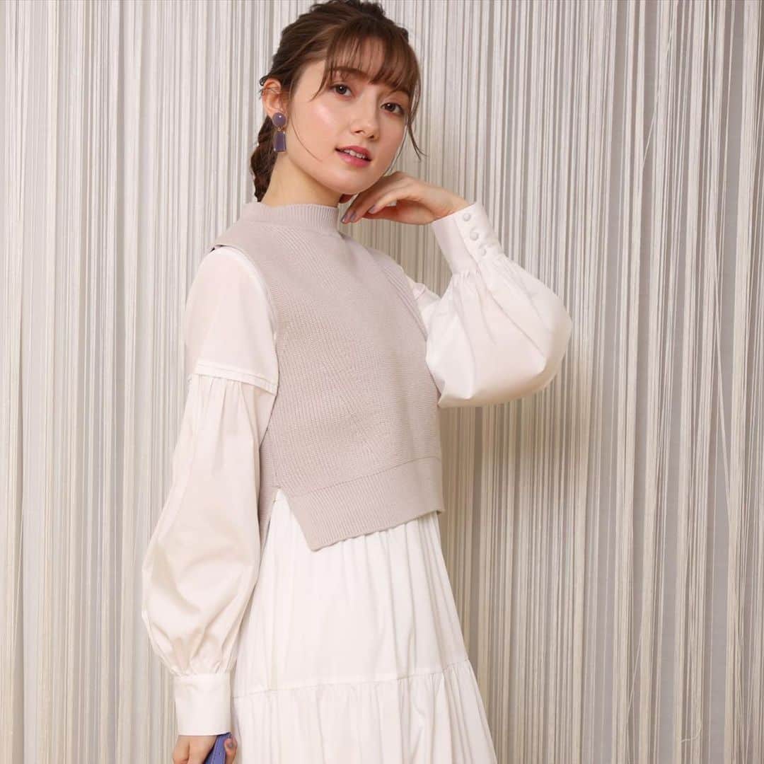 Arpege storyさんのインスタグラム写真 - (Arpege storyInstagram)「﻿ 1/27(水)公開！﻿ 春のTREND KEYWORD﻿ @apuweiser_official ﻿ ﻿ ﻿ Layered﻿ ベストを重ねたワンピや﻿ 異素材のペプラムで切り替えたニット...﻿ 今季はレイヤードデザインのアイテムがトレンド前線に急浮上！﻿ ﻿ ﻿ ﻿ 商品タグから詳しくcheck✨﻿ ﻿ -----------------------------------------------﻿ ﻿ ▶︎▶︎▶︎information﻿ ﻿ ①ショップでは、全国送料無料で﻿ 代引き配送を受け付けております。﻿ 詳しくはショップまでお問い合わせください♩﻿ ﻿ お電話でのお問い合わせ先は﻿ @arpege_story のハイライトをご確認ください。﻿ ＊名古屋高島屋を除く﻿ ﻿ ﻿ ②📩メルマガ登録でお得な情報をGET‼︎﻿ 不定期でお得なキャンペーン実施します✨﻿ ﻿ ﻿ ③公式オンラインサイトArpege storyで﻿ 店舗在庫状況がご確認いただけるようになりました！﻿ サイトでsold outのアイテムでもお店でGETできるかも💭﻿ ﻿ ﻿ ﻿ -----------------------------------------------﻿ ﻿ #apuweiserriche #アプワイザーリッシェ﻿ #レイヤード #レイヤードコーデ」1月27日 17時45分 - arpege_story