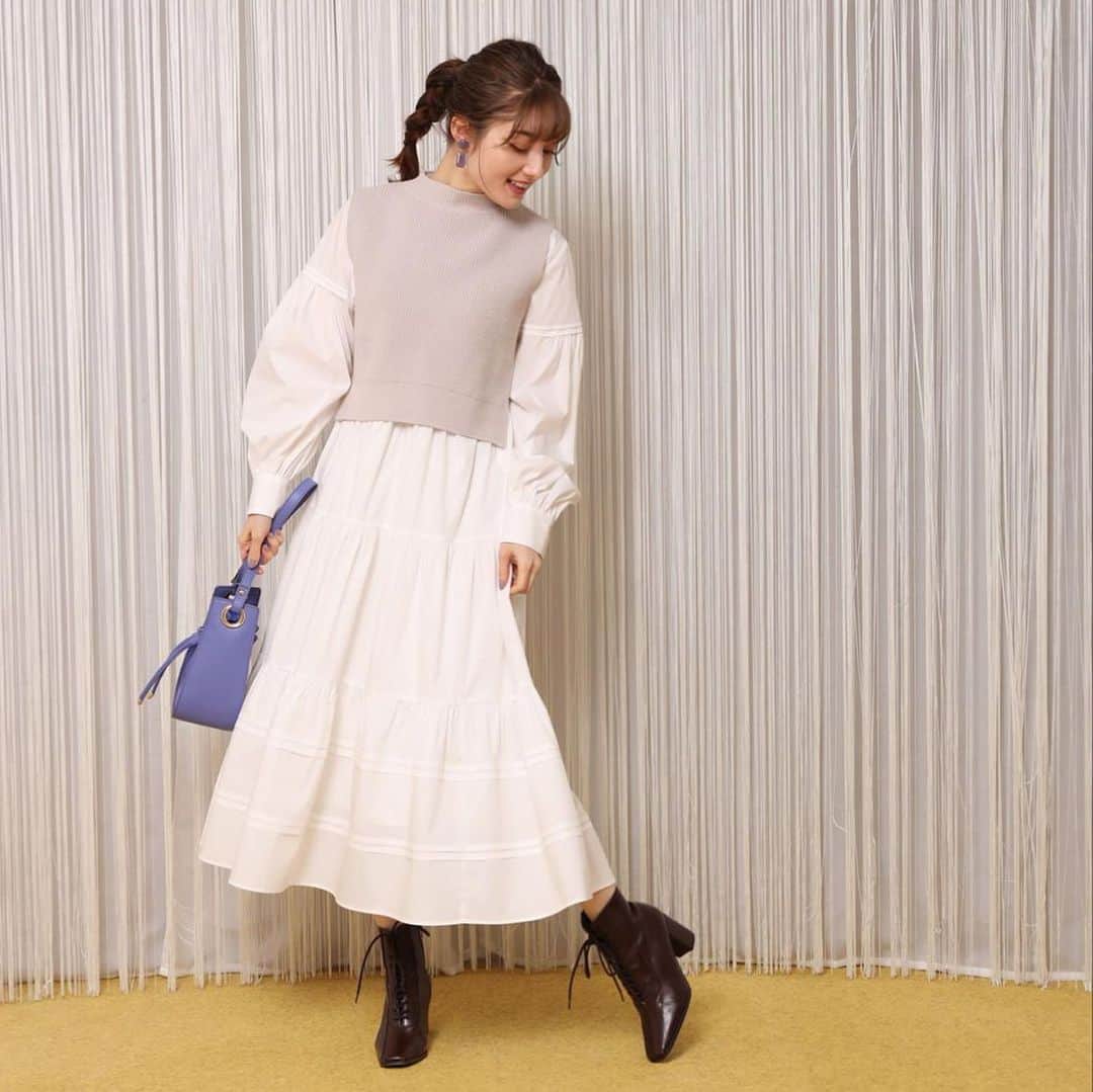 Arpege storyさんのインスタグラム写真 - (Arpege storyInstagram)「﻿ 1/27(水)公開！﻿ 春のTREND KEYWORD﻿ @apuweiser_official ﻿ ﻿ ﻿ Layered﻿ ベストを重ねたワンピや﻿ 異素材のペプラムで切り替えたニット...﻿ 今季はレイヤードデザインのアイテムがトレンド前線に急浮上！﻿ ﻿ ﻿ ﻿ 商品タグから詳しくcheck✨﻿ ﻿ -----------------------------------------------﻿ ﻿ ▶︎▶︎▶︎information﻿ ﻿ ①ショップでは、全国送料無料で﻿ 代引き配送を受け付けております。﻿ 詳しくはショップまでお問い合わせください♩﻿ ﻿ お電話でのお問い合わせ先は﻿ @arpege_story のハイライトをご確認ください。﻿ ＊名古屋高島屋を除く﻿ ﻿ ﻿ ②📩メルマガ登録でお得な情報をGET‼︎﻿ 不定期でお得なキャンペーン実施します✨﻿ ﻿ ﻿ ③公式オンラインサイトArpege storyで﻿ 店舗在庫状況がご確認いただけるようになりました！﻿ サイトでsold outのアイテムでもお店でGETできるかも💭﻿ ﻿ ﻿ ﻿ -----------------------------------------------﻿ ﻿ #apuweiserriche #アプワイザーリッシェ﻿ #レイヤード #レイヤードコーデ」1月27日 17時45分 - arpege_story