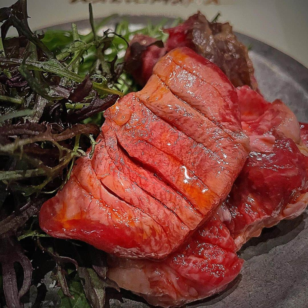 堀江貴文さんのインスタグラム写真 - (堀江貴文Instagram)「#wagyu #wagyumafia #tongue #牛タンの酒粕漬けを焼肉スタイルでいただきます #霜止苗出 #いってらっしゃい#美味しくないわけがない #夕食 #料理 #美味しい #ごはん  #food #foodlovers #foodie  #delicious #foodoftheday #foodgasm  #yum #yummy #tasty #eat #eating #hungry #foodpics #fresh #tasty #eating #foodpic #instafood」1月27日 17時45分 - takapon_jp