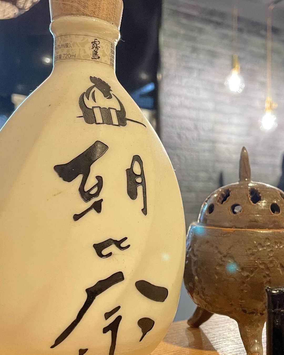 のインスタグラム：「朝比奈🐓❤️ ･ ･ ･ ･ ･ 小倉駅徒歩3分！鳥街食堂街の中にある焼き鳥屋さん！！前からすごく行きたくて先日やっと行けました🥺⭐️ 内装もすごく落ち着いた雰囲気で店長さんもめちゃくちゃ良い人！一つ一つが美味しすぎた😭💕💕 また行こーっと！♪  #朝比奈  #小倉グルメ  #小倉  #小倉居酒屋  #卵かけご飯  #tkg  #福岡グルメ  #福岡旅行  #福岡  #焼き鳥  #グルメ  #飯テロ」