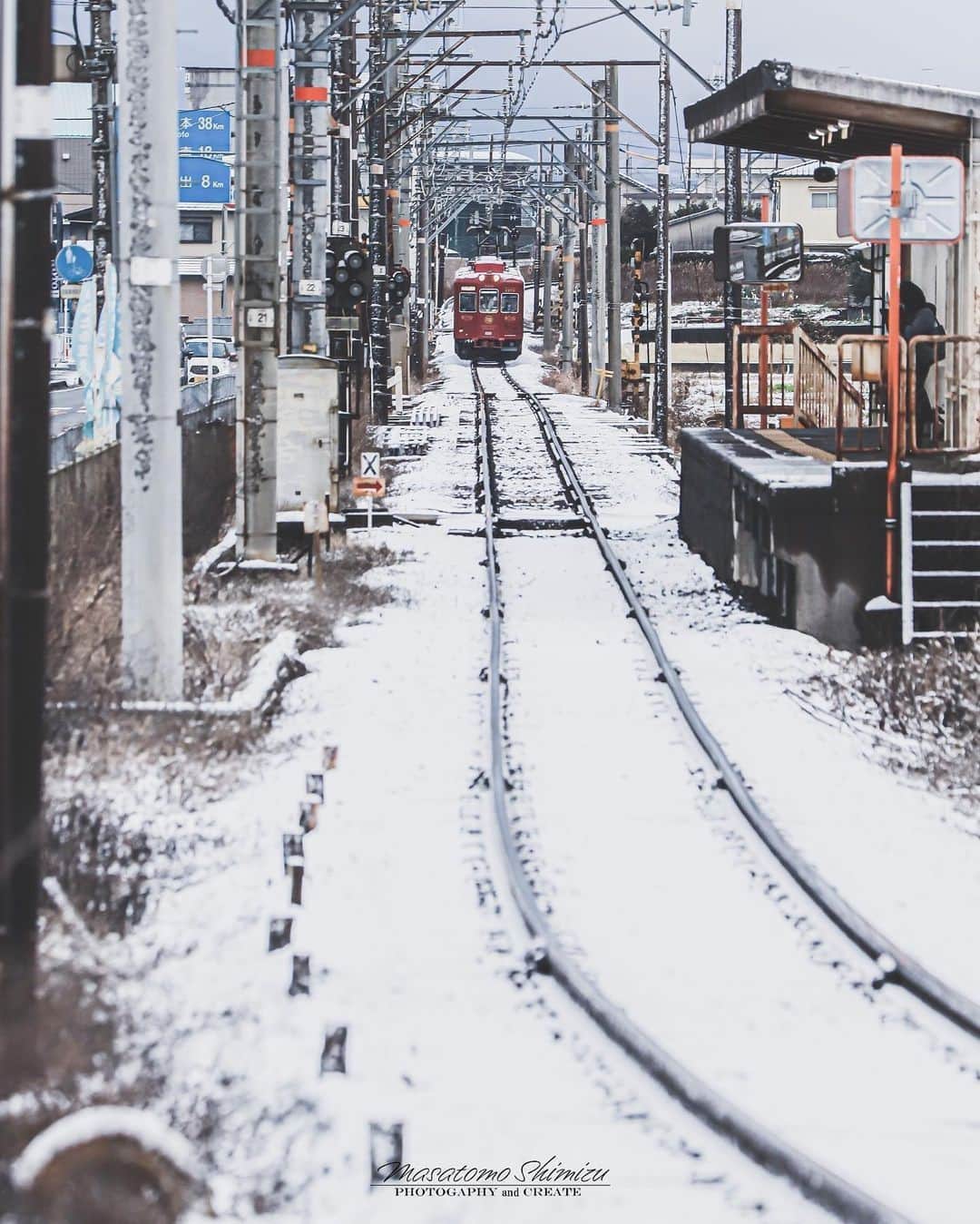 Visit Wakayamaさんのインスタグラム写真 - (Visit WakayamaInstagram)「. ⠀ A blanket of snow gives a fresh perspective on Wakayama. ⠀ 📸 @seamizu⠀ 📍 Wakayama Prefecture」1月27日 18時00分 - visitwakayama