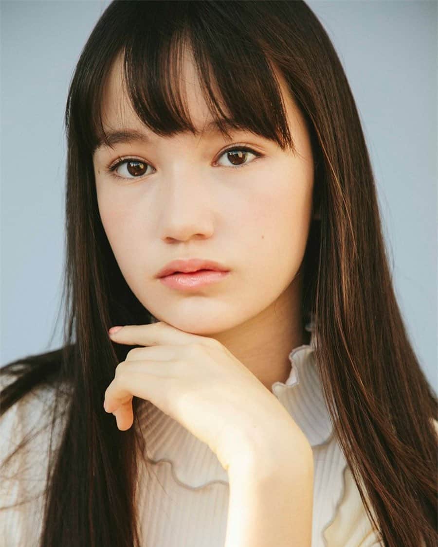 のインスタグラム：「📸﻿ ﻿ photographer: @kanbepouty﻿ Hair&Make: @azusa_matsumori﻿ stylist: @takuminoshiro﻿ ﻿ #山口らいら #RAIRAYAMAGUCHI﻿ #らいら #RAIRA  #モデル　#ハーフモデル﻿ #lesprosentertainment #レプロ﻿ #lesprosmodels #福岡」