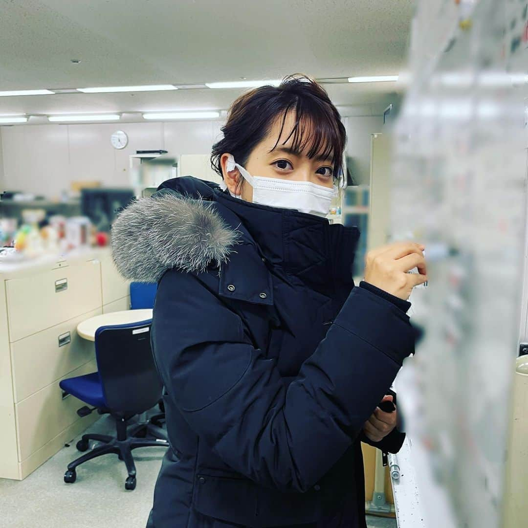 藤井弘輝(ふじいこうき) さんのインスタグラム写真 - (藤井弘輝(ふじいこうき) Instagram)「藤本、お疲れ様。#何も凝ってない写真 #前髪をいっつもくるくるしてるだけあって #イマドキな前髪 #だよねこれ #流石おしゃれ番長 #いやハイカラ番長 #明日めざましよろしく」1月27日 18時12分 - fujii_koki_cx