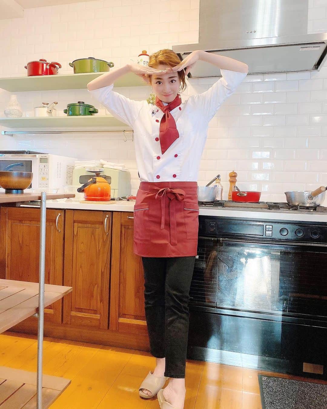 利水翔のインスタグラム：「. .  TSURI na KIBUN #9﻿ 勝手につばさ's キッチンコーナーのOff shot👩‍🍳﻿ ﻿ 今回の制服はコックさん風😊❤︎笑﻿ ﻿ ﻿ ﻿ ﻿ ﻿ #enjoy #smile﻿ #ootd #happy﻿ #fishing #angler﻿ #fation #winter﻿ #冬 #釣り#ツリジョ﻿ #コーディネート #撮影 ﻿ #釣りガール #利水つばさ﻿ #ファインダー越しの私の世界﻿ ﻿」