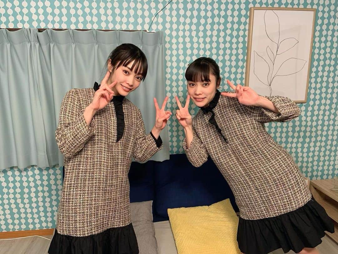 ＹＡＥ【MIO・YAE】のインスタグラム：「今夜23:59〜 放送☺︎ 日本テレビ『それって⁉︎実際どうなの課』 ⚫︎野菜を先に食べると太りづらい⁇ ※番組の後半出演 双子検証しました！すごい量ひたすらたべたよ🍆🍅🌽  予告みれます⇨ m.youtube.com/watch?v=-jpa8X…  30分私たちがずっと映るのでどきどきだ~🐣 見てね見てね見てね！！ マイナビニュース、Yahooテレビガイド、テレビドガッチ、などの記事に出てます〜！ #それって実際どうなの課 #MIOYAE」