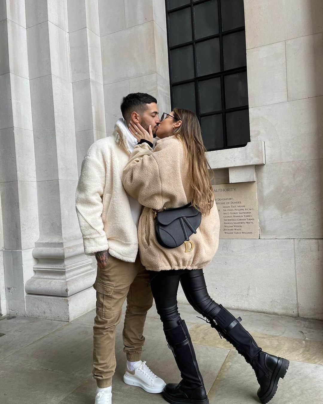 マヌエル・ランシニのインスタグラム：「Te amo reina ❤️」