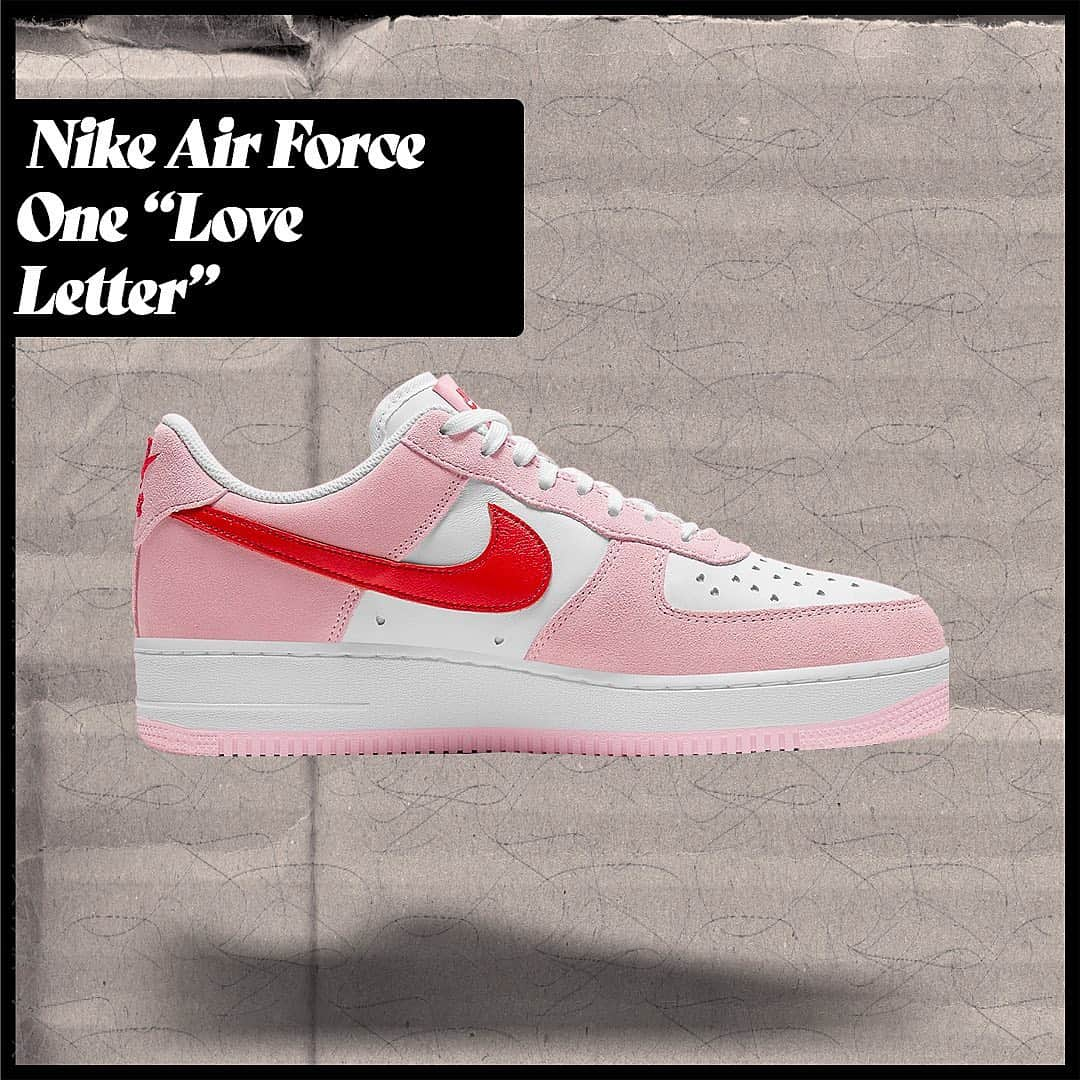 shoes ????のインスタグラム：「Another V-Day spin on the AF 1 💗 Do you guys like these better than the “Valentine’s Day” AF1’s from this week? 🧐   #nicekicks #kicksonfire #valentinesday #sneakernews #hypebeast #hypebeastkicks #brkicks #yeezy #supreme #shoes #shoesaddict #stockx #grailed #sneakers」