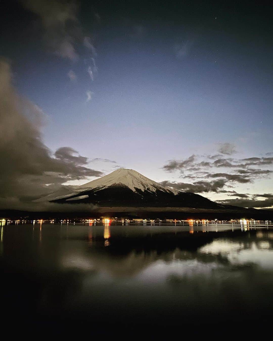 平宮博重さんのインスタグラム写真 - (平宮博重Instagram)「富士山はやっぱり日本一です。 #mountfuji #逆さ富士」1月27日 20時41分 - hiroshige_narimiya