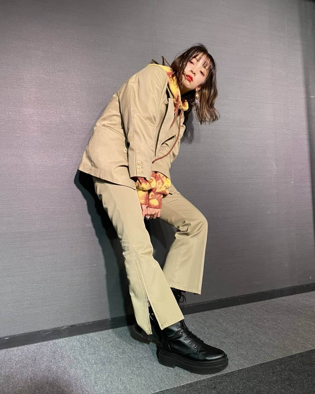 後藤萌咲のインスタグラム：「‪‪☺︎‬ 사복🥳 . ★jacket・pants・trainer #jouetie #dickies  ★boots #gu」