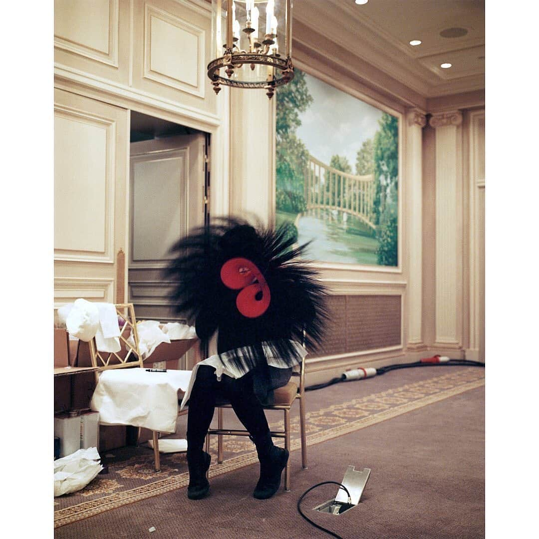 フィリップトレーシーさんのインスタグラム写真 - (フィリップトレーシーInstagram)「#repost @mrkevindavies  Philip Treacy Haute Couture Hotel George V  Paris 2000 . . . . . . . . #philiptreacy #hautecouture #paris #hotelgeorgev #orchid」1月27日 20時54分 - philiptreacy