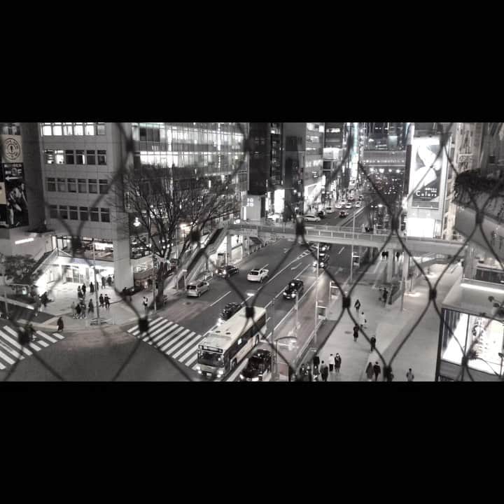 のインスタグラム：「. トーキョーvlog  #iPhone動画＆編集 #記録用に #でもやっぱりパソコンで編集できるようになりたいな笑 #目がすごい疲れる🥲 #全編はYouTubeでよかったらご覧下さいな #vlog#YouTube#動画編集 #iPhone撮影#iPhone編集#動画編集してる人と繋がりたい #動画撮影 #tokyo」