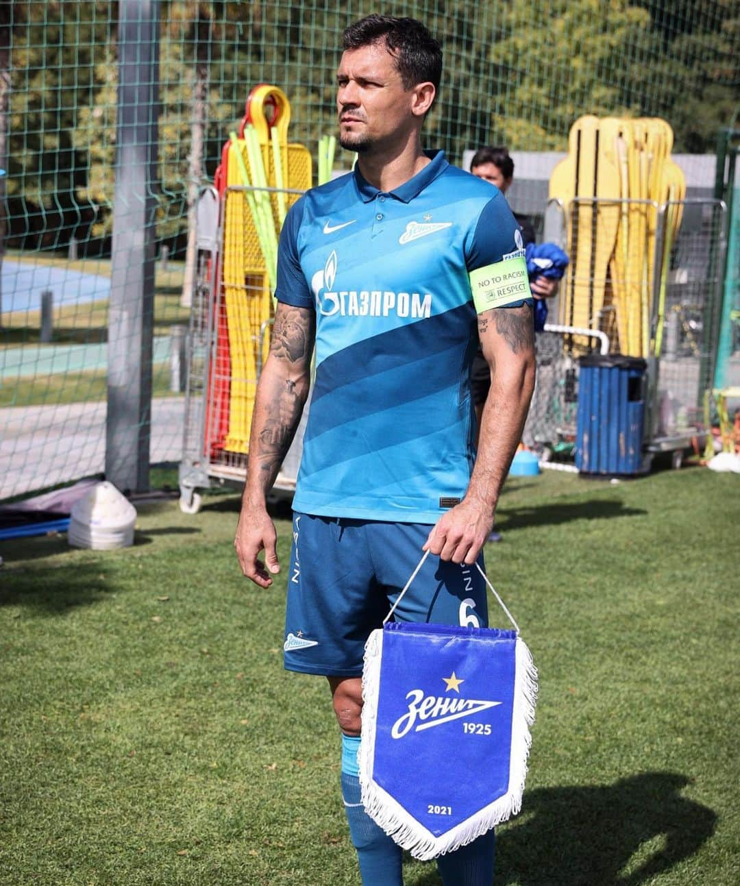 デヤン・ロヴレンのインスタグラム：「First part of the pre-season is over. Great attitude from the whole team. Have a short rest and see you soon boys. 💪🏻  #zenit 🔵」