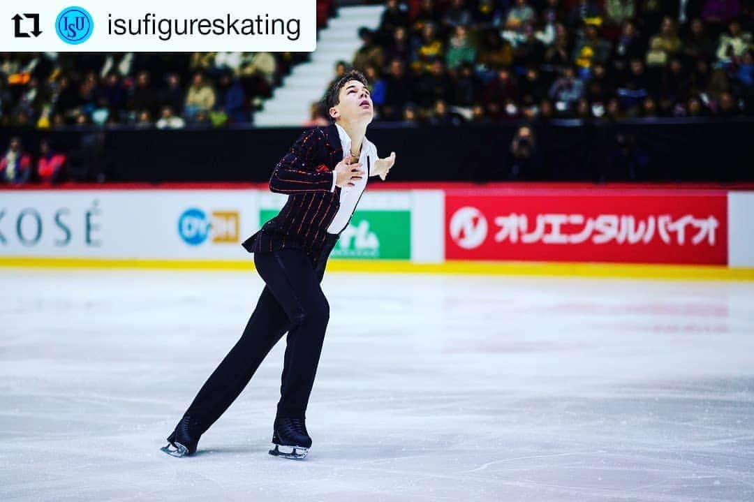 ヴァルター・ヴィルタネンのインスタグラム：「Thank you.  Thank you @tanjaflade for this great article.  #Repost @isufigureskating • • • • • • 📝 Working as a medical doctor while competing on the international stage in figure skating is hardly a common thing, but Valtter Virtanen 🇫🇮 manages to combine both! How does he do it?⁣ Read more from our feature story from the link in our bio! ⁣ ⁣ #FigureSkating」
