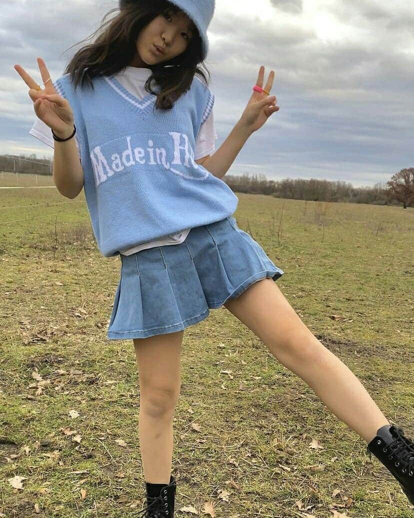 Subduedさんのインスタグラム写真 - (SubduedInstagram)「We firmly believe that spring will eventually arrive..🤓 What spring look is your fave..1-7?🤩 #subdued #subduedgirls」1月27日 21時28分 - subdued