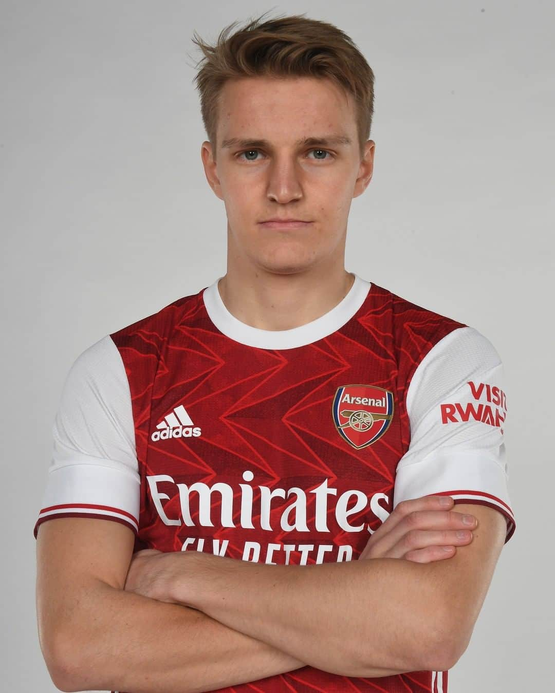 アーセナルFCさんのインスタグラム写真 - (アーセナルFCInstagram)「Welcome to The Arsenal, @odegaard.98 👋」1月27日 21時30分 - arsenal