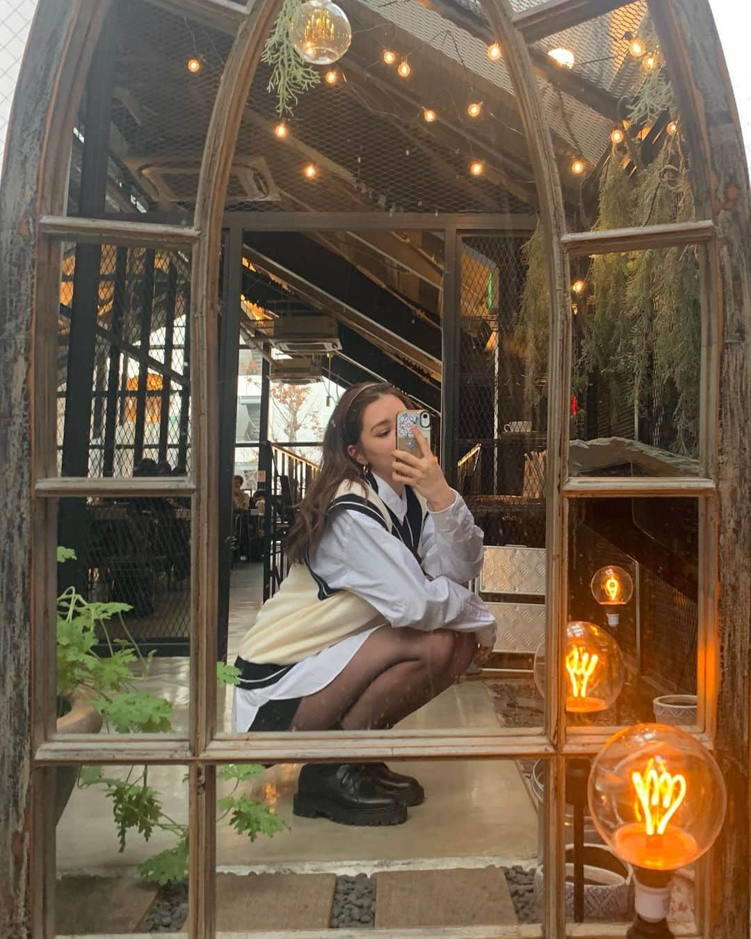 ソフィアさんのインスタグラム写真 - (ソフィアInstagram)「🌿🪞💡 . . . #そふぃふく」1月27日 21時41分 - sofia_shikibu