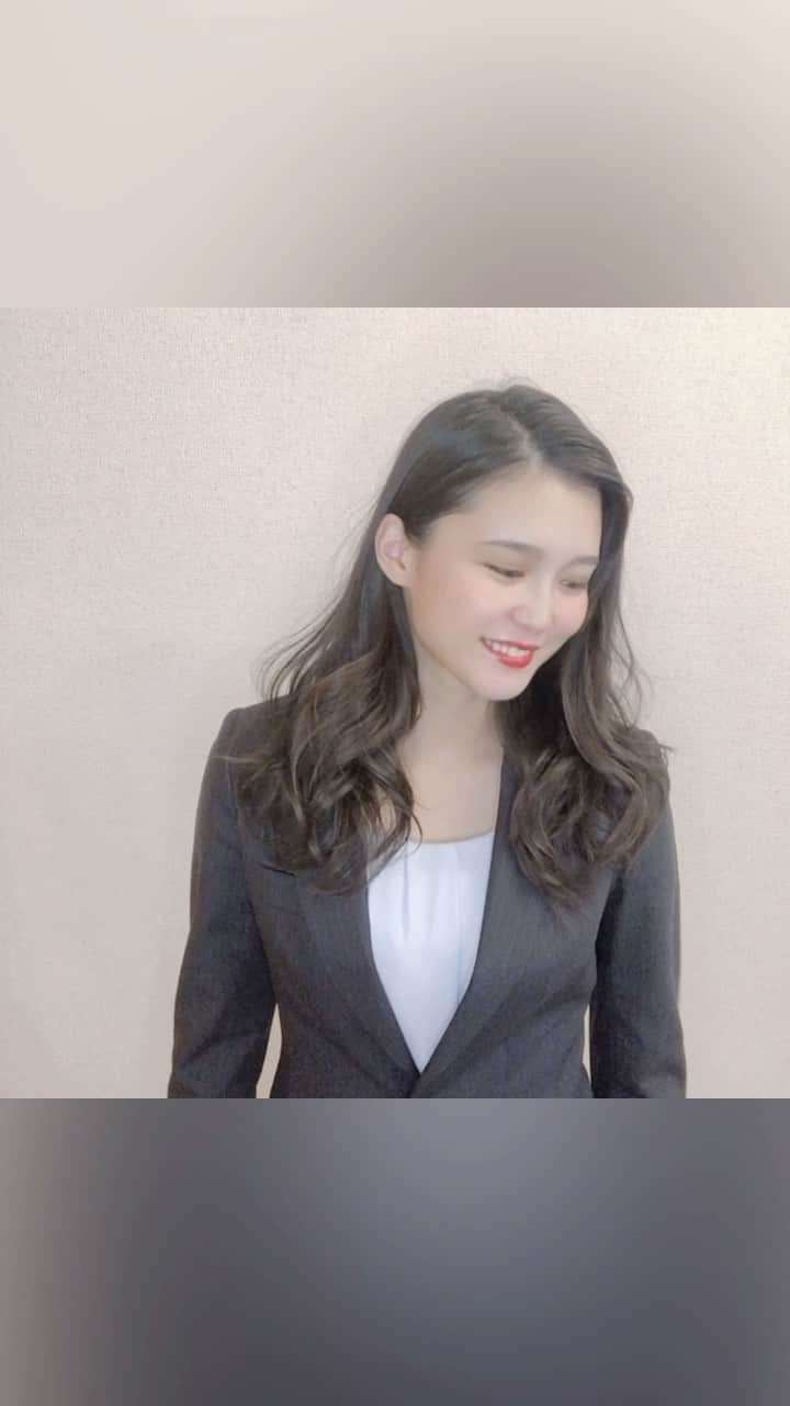 太田理恵のインスタグラム：「会社の先輩に恋するOL」