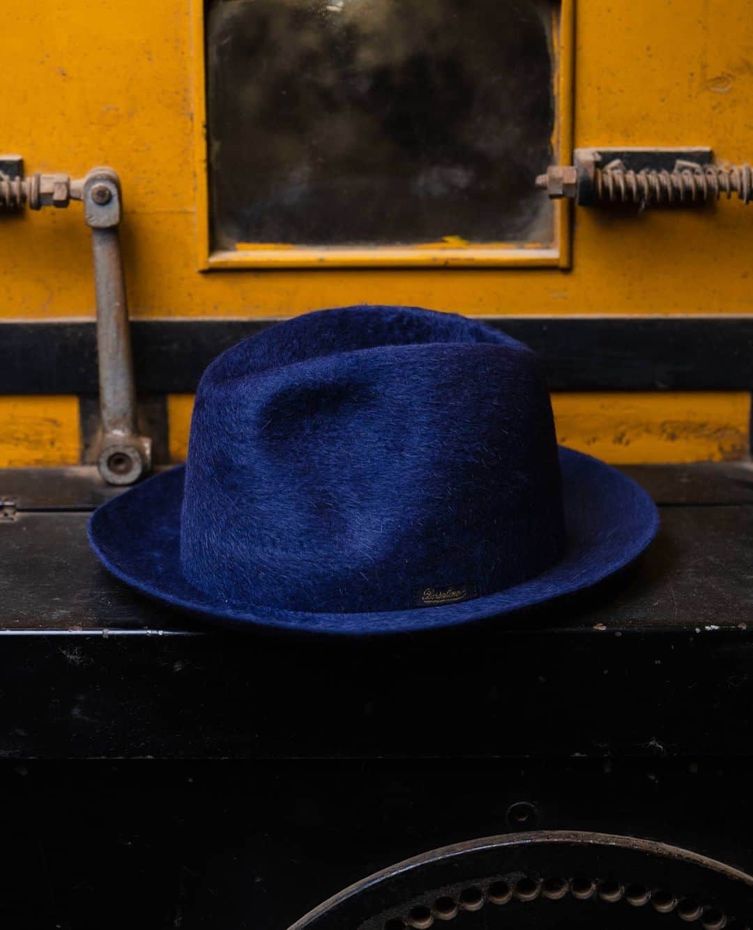 ボルサリーノさんのインスタグラム写真 - (ボルサリーノInstagram)「Deep felt blue and undeniably luxurious #Borsalino’s Melusine #felt #fedora featuring a medium brim, logo crossbar, and matching grosgrain hat band. ⁠ Discover this contemporary classic and more with special further deductions now on www.borsalino.com for a limited time only.⁠ ⁠ Ph @helmutberta⁠ Location: Spinetta Marengo Manufacture, Alessandria Italy」1月27日 22時12分 - borsalino_world