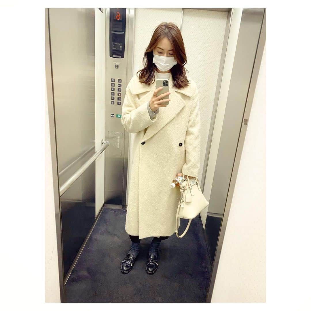 笹川友里さんのインスタグラム写真 - (笹川友里Instagram)「久々の本日のわたくし 総毛玉風コート。笑  #本日のわたくし」1月27日 22時34分 - sasagawayuri