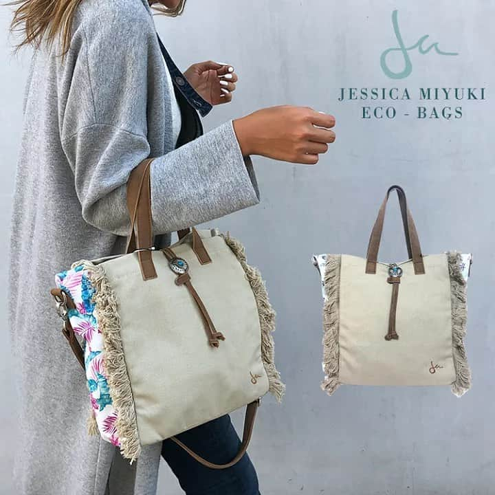 ラレイアのインスタグラム：「🌴 明日9:59まで😍💓 Jessica Miyukiのアートモチーフスクエアフリンジトートバッグが今だけ¥2,508円✨ ・ そして今夜1:59まではお買い物マラソンも開催中！ お得なクーポンが使えるのも残り時間わずかです🧡 ・ ぜひお見逃しなく☺️💓 ・ ・ ・ ---La Leia Precious Life(ラレイア)--- @laleia_official ・ 楽天市場店 https://www.rakuten.co.jp/laleia-p-life/ ・ ・ ・ #jessicamiyuki#art#hawaii#aloha#surf#beach#laleia#ハワイ#フォトジェニック#インスタ映え#インスタ女子#アロハ#ビーチ#海を感じる雑貨#ラレイア#アート#ビーチガール#サーフスタイル#大人カジュアル#ジェシカミユキ#ギフト#プレゼント#お買い物マラソン #楽天 #コーデ #トートバッグ」