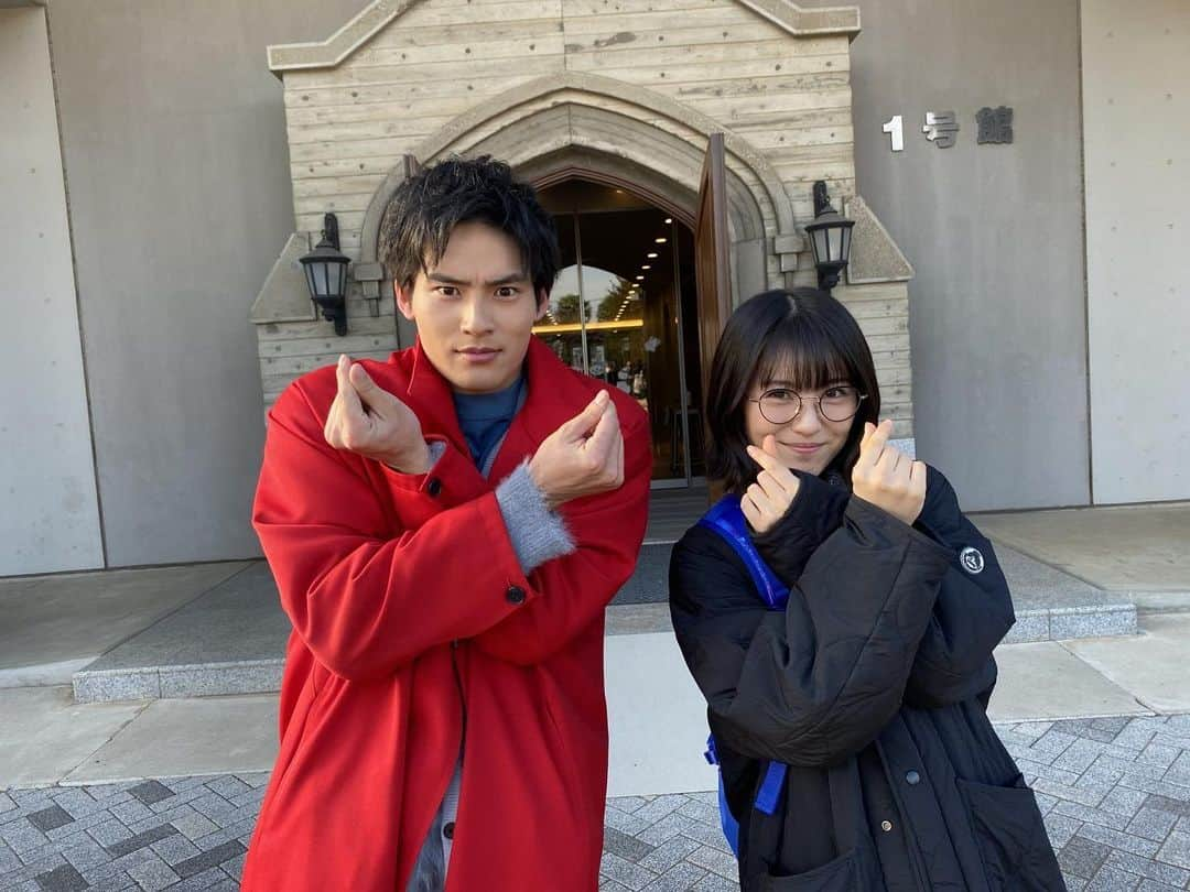 岡田健史　ファンアカウントさんのインスタグラム写真 - (岡田健史　ファンアカウントInstagram)「#岡田健史  #浜辺美波 #okadakenshi #kenshiokada #ウチの娘は彼氏が出来ない #MIU404 #奥様は取り扱い注意 #望み #ドクターデスの遺産 #新解釈三國志 #中学聖日記」1月27日 22時48分 - kenshi_okada_fanpage