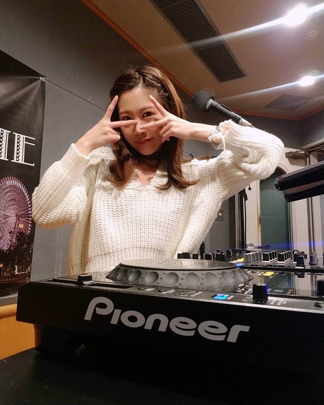 のインスタグラム：「1月ラストのPRIME TIMEでした❄️ 今夜のシャイスタはHIPHOP選曲でLIVE DJ MIX～～～  来月もどうぞ宜しくお願いします🔥  、、時の流れが早くてびっくりするけど、早くあったかくなってほしいような気もする今日この頃です！はばぐっない」