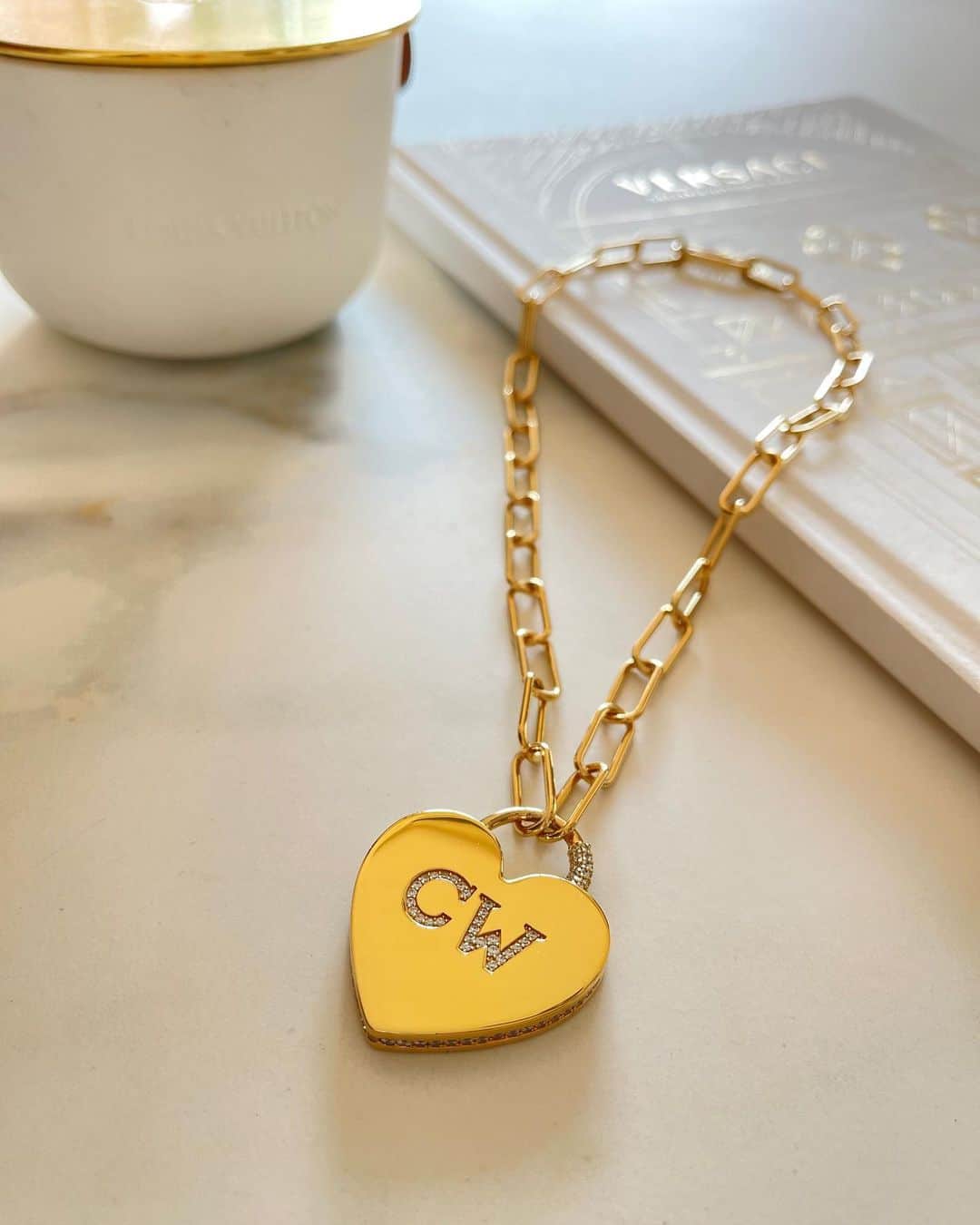 クリスティン・ウェイさんのインスタグラム写真 - (クリスティン・ウェイInstagram)「Thank you @rigeldavis #present #necklace #sweet #bff」1月27日 23時39分 - prettywhy