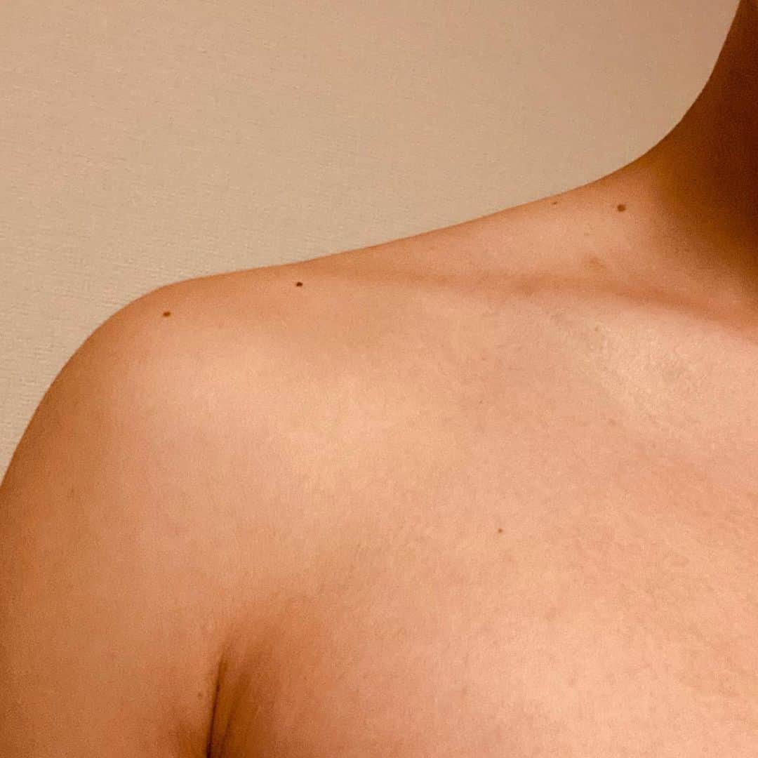 長田庄平のインスタグラム：「肆拾一ノ肩  #41歳 #誕生日 #肩 #41年生きれた」