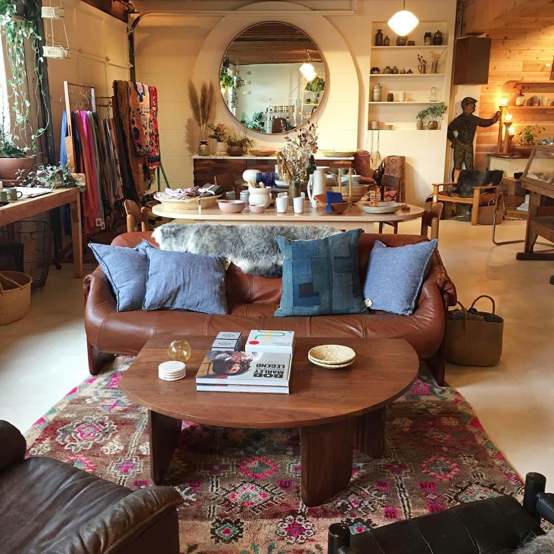 Beam & Anchorのインスタグラム：「Open 12-5 today.」