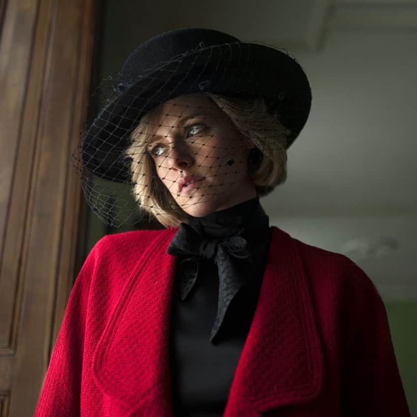 Harper's BAZAARさんのインスタグラム写真 - (Harper's BAZAARInstagram)「#KristenStewart makes her first appearance as #PrincessDiana in a new still released from the upcoming Pablo Larraín film, ‘Spencer,’ which focuses on the life of the late royal. Larraín’s film is slated to debut later this year, ahead of the 25th anniversary of Diana’s death in 2022. Tap the link in our bio for more details.」1月28日 0時31分 - harpersbazaarus