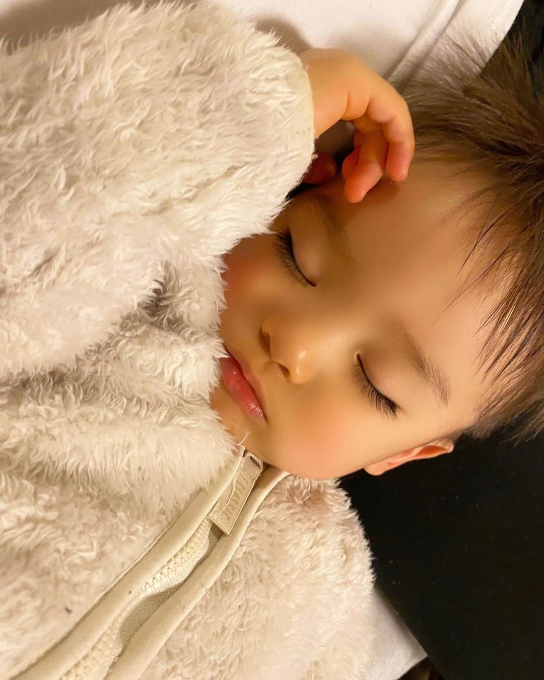 Momoeのインスタグラム：「文章残しとくの思い出になるって 思い出したから 今日から飽きるまで復活😉💖  . .  #happy #家事 #育児 #family #家族 #boy #smile #男の子 #息子 #code #love #lucky #kids #子供 #thankyou #宝物 #ベビー #fashion #follow #心 #縁 #パパ #ママ #家族写真 #男の子ママ」
