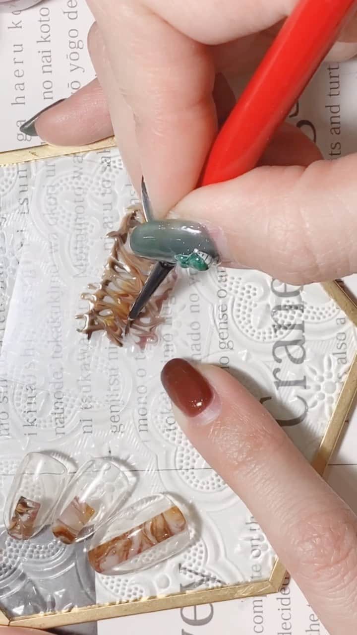 なかやまちえこのインスタグラム：「マーブルのジェルシートを作ります。⠀ Make a marble gel seat.⠀ ⠀ PREGEL・Betty gel・きまぐれキャット・PREANFA・PREXY商品は、⠀ ネイリストの方は↓ ⠀ プリモール @nail_premall ⠀ http://gelnailshop.com/ ⠀ ⠀ キャンディポケット @candypocket_official ⠀ http://www.beautysupport.jp/sm/script_main/shoptop.php ⠀ ⠀ セルフの方は↓ ⠀ ジョイアート @joyartofficial ⠀ http://joyart.biz/ ⠀ ⠀ にて購入頂けます☺️⠀⠀  @pregelofficial @bettygel_official @prexyofficial @kimagure_cat_whim  #nail #nails #nailart #ネイル #美甲 #ネイルアート  #japanesenailart #manucure #japanesenails #manicurist #gelnails #أظافر #네일아트 #미용 #vẽmóng #ngườiđẹp  #เพ้นท์เล็บ #искусствоногтя #artedeuñas #เพ้นท์เล็บเจล #ジェルネイルデザイン #ネイルデザイン #senikuku #nagelkunst #valentinenails #バレンタインネイル #バレンタイン #valentine #チョコレートネイル #chocolatenails」