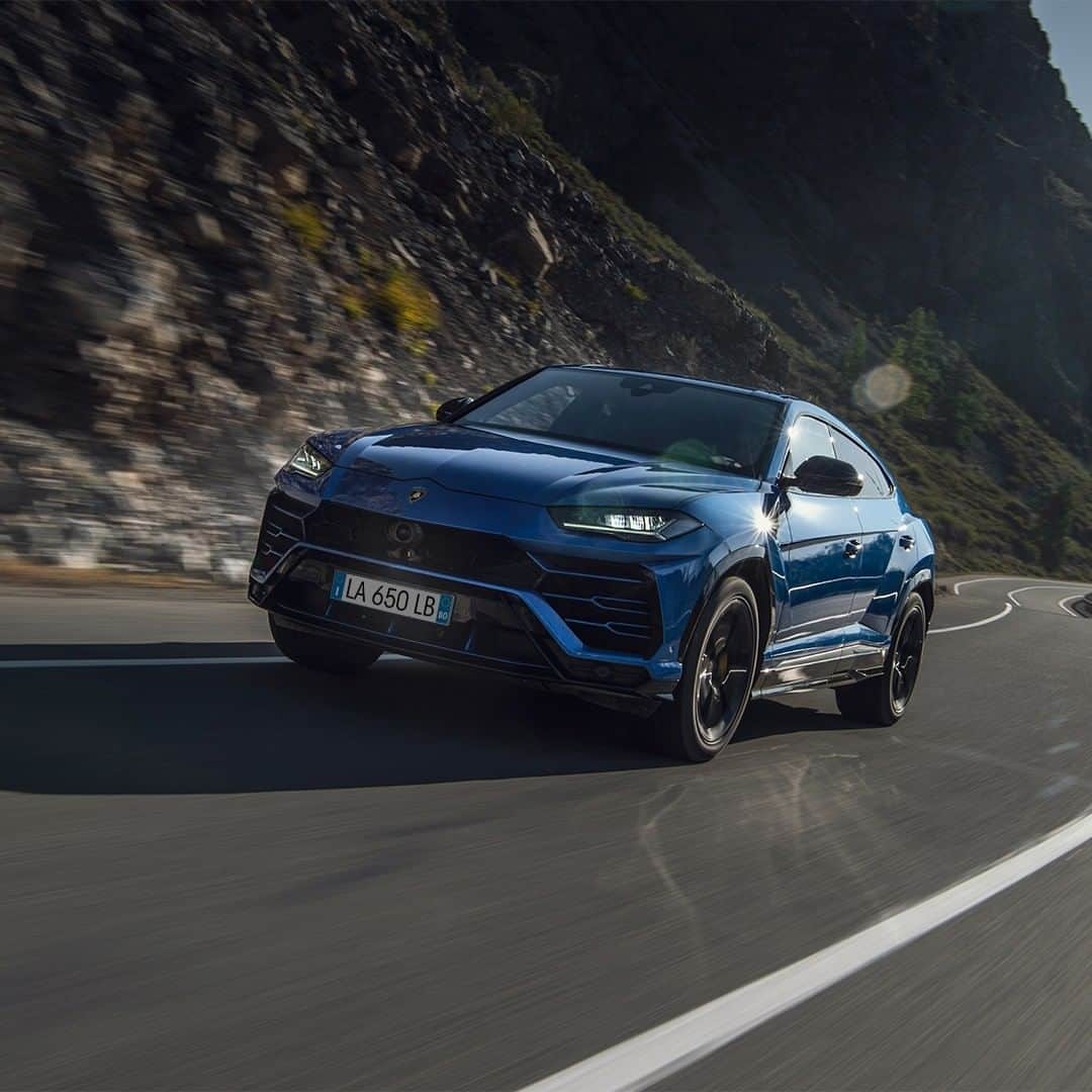 ランボルギーニのインスタグラム：「Running across Altai, every unlocked road becomes an expression of Urus power.  And finding breathtaking spots to admire gorgeous natural views is its next step.  #Lamborghini #Urus #UnlockAnyRoad」
