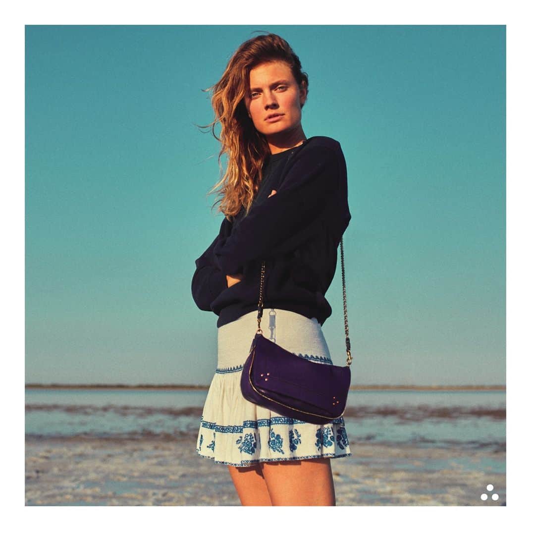 ジェロームドレイフュスのインスタグラム：「Fresh, sunny days with Bobi for company #JeromeDreyfussBobi . . Art Direction & Photo @germainchauveau Style @claire_dhelens Model @constancejablonski #jeromedreyfuss #bobi #jeromedreyfussbobi #rootsdeluxe #ss21 #constancejablonski」