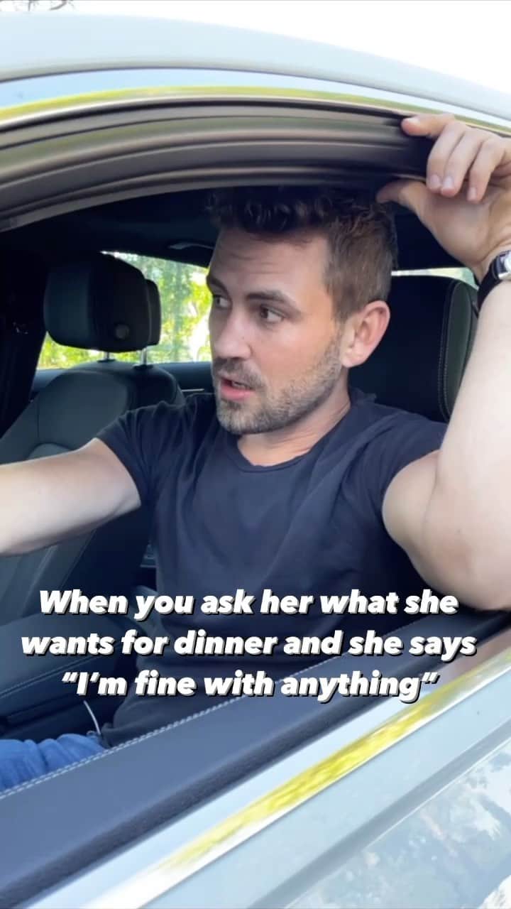 ニック・ビオールのインスタグラム：「We both know “anything” doesn’t mean wings.」