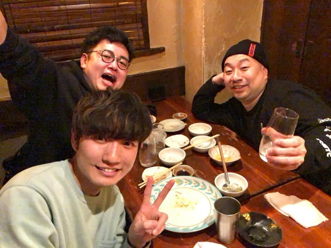 洲崎貴郁さんのインスタグラム写真 - (洲崎貴郁Instagram)「星野源さん40歳お誕生日おめでとうございます。 そして星野源さんが存在する時代に産んでくれたお母さん本当にありがとう。 早くまた生でライブを観れる日が来ますように。 また星野会できますように。 "宴会"必ず観ます！  #星野源 さん #星野源誕生祭 #宴会 #YELLOWPASS  #レイザーラモンRG さん  #銀シャリ橋本 さん #はしもなお」1月28日 2時02分 - runnysuzaki0504