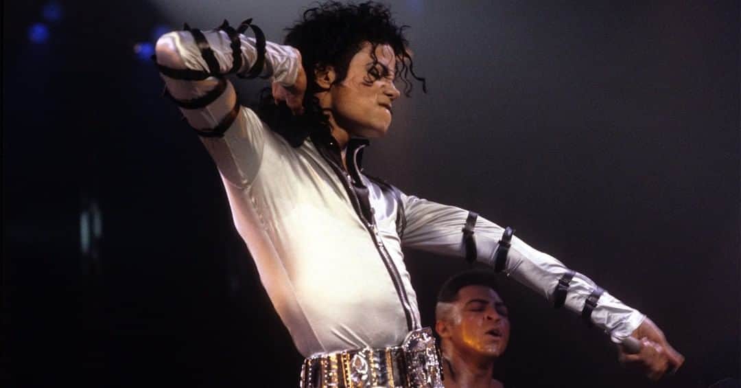 マイケル・ジャクソンさんのインスタグラム写真 - (マイケル・ジャクソンInstagram)「Michael Jackson performed the final date of the BAD World Tour in Los Angeles on this day in 1989.」1月28日 2時05分 - michaeljackson