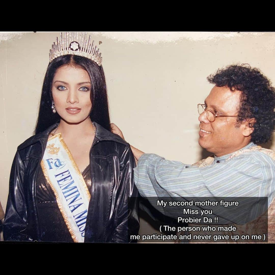 セリーナ・ジェイトリーさんのインスタグラム写真 - (セリーナ・ジェイトリーInstagram)「20th Anniversary  “MISS INDIA UNIVERSE 2001”  The crown rested on my head only for one year, but I have had an incredible journey shouldering the responsibility of the crown these 20 years. Crowns... after all are not made of sparkling stones, they are made of sheer determination, strength, dedication, devotion, struggle and immense courage too. Beauty is a “Powerful Tool of Persuasion”  and I am so thankful for having the opportunity represent my country and all women on various platforms since I won back in 2001.  From being an actor to being the face of many brands to a #lgbt activist to being a UN goodwill ambassador, I continue to have phenomenal opportunities to make most of all my abilities to lead and inspire in any way I can. I thank you all for your continued love, support and adulation.  Having said that, please do remember: Being  beautiful is not  being “born beautiful” .. It is striving, lifelong.... To live and achieve your maximum potential as a human being.   Pic number 1 : Shot by @haag.peter #Austria #home    Thank You @timesofindia @guhapradeep @vineetjain12 @feminaindia @missindiaorg @missuniverse @indiatimesinsta #ginamitra   #celinajaitly #celinajaitley #celina #beautyqueen #missindia #missuniverse #beautyqueens4ever #beautyquotes #gorgeous #indianactress #bollywood #beauty #beautywithapurpose #indianwomen #proud #anniversary #20thanniversary #gratitude #thankyouuniverse #thankyou」1月28日 3時17分 - celinajaitlyofficial